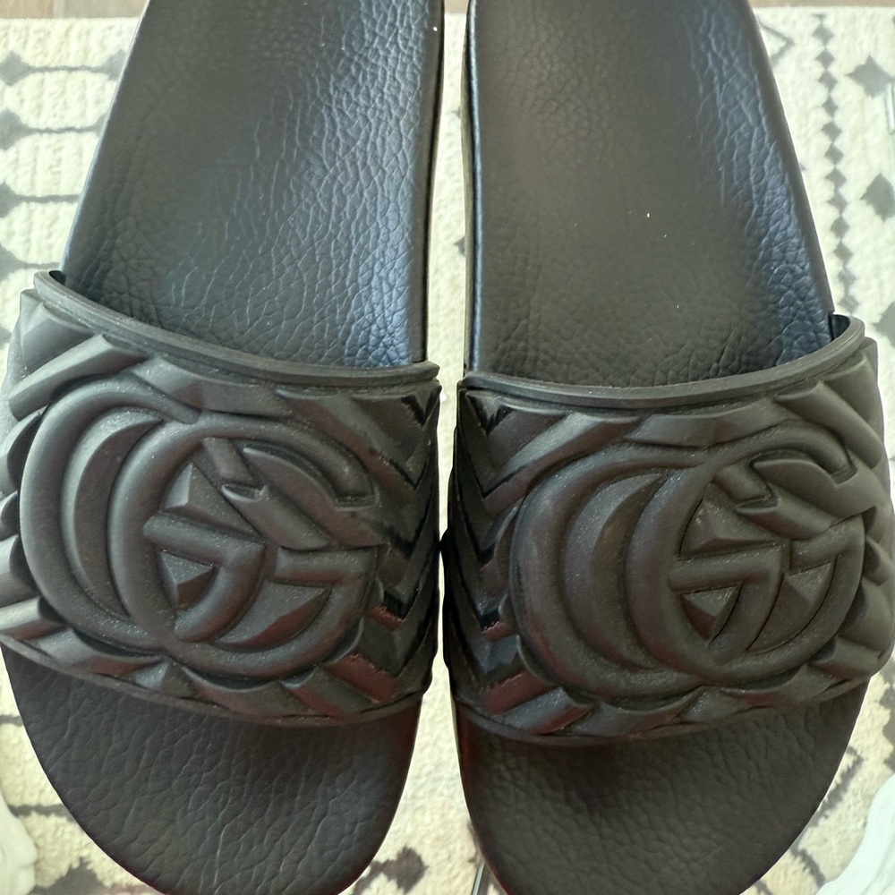 Gucci Matalasse Pool Slides Size 37 / 6.5